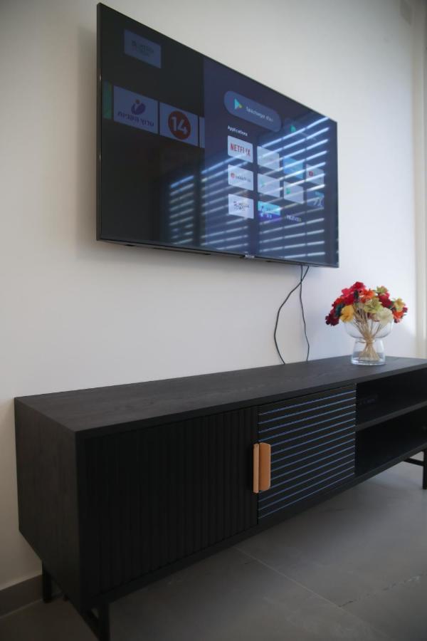 Bugrashov - Charming, Amazing & Quiet 2 Rooms Tel Aviv Exteriör bild
