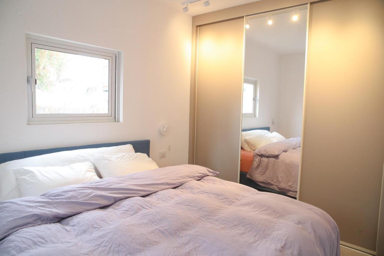 Bugrashov - Charming, Amazing & Quiet 2 Rooms Tel Aviv Exteriör bild